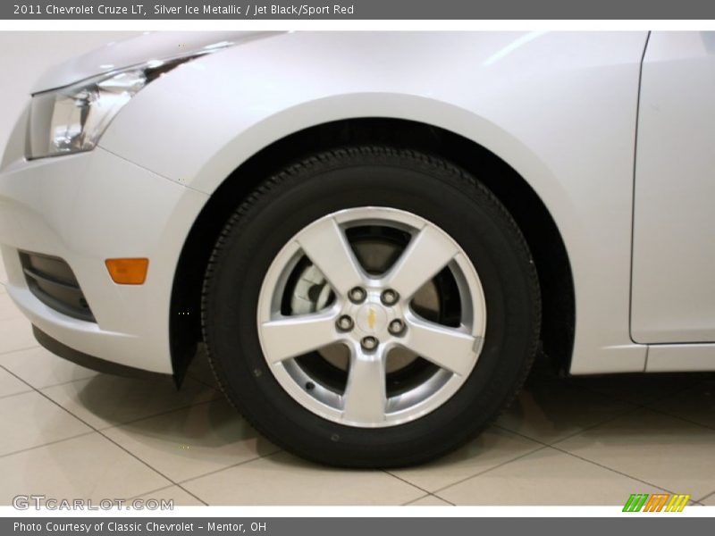 Silver Ice Metallic / Jet Black/Sport Red 2011 Chevrolet Cruze LT