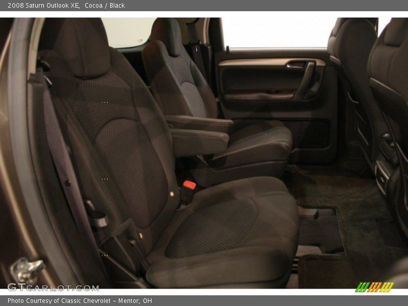 Cocoa / Black 2008 Saturn Outlook XE