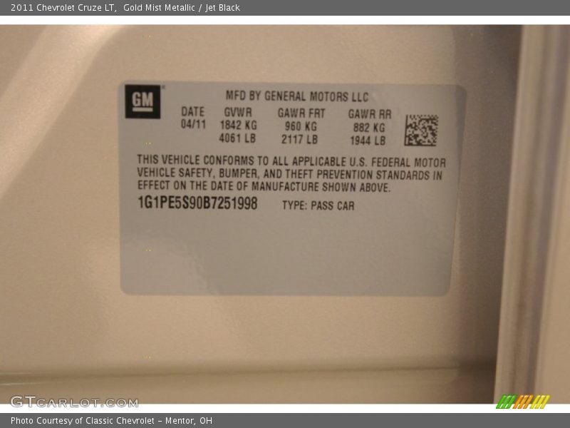 Gold Mist Metallic / Jet Black 2011 Chevrolet Cruze LT