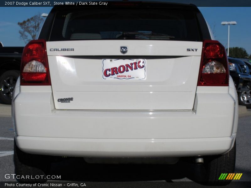 Stone White / Dark Slate Gray 2007 Dodge Caliber SXT