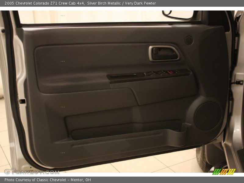 Silver Birch Metallic / Very Dark Pewter 2005 Chevrolet Colorado Z71 Crew Cab 4x4