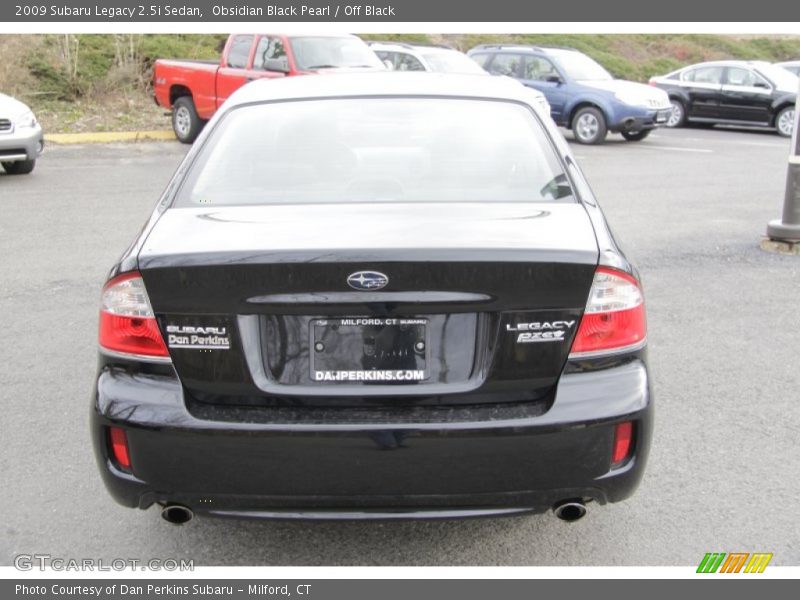 Obsidian Black Pearl / Off Black 2009 Subaru Legacy 2.5i Sedan