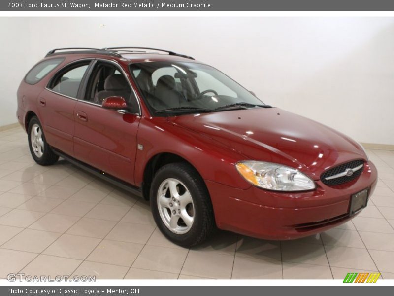 Matador Red Metallic / Medium Graphite 2003 Ford Taurus SE Wagon