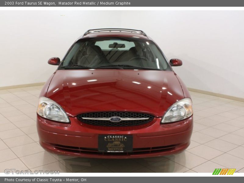 Matador Red Metallic / Medium Graphite 2003 Ford Taurus SE Wagon