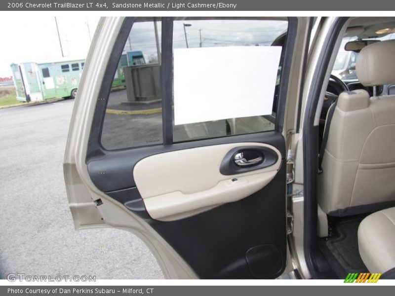 Sandstone Metallic / Light Cashmere/Ebony 2006 Chevrolet TrailBlazer LT 4x4