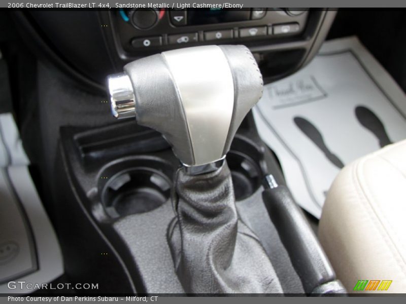 Sandstone Metallic / Light Cashmere/Ebony 2006 Chevrolet TrailBlazer LT 4x4