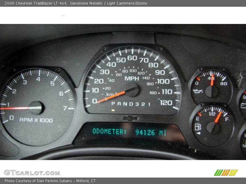 Sandstone Metallic / Light Cashmere/Ebony 2006 Chevrolet TrailBlazer LT 4x4