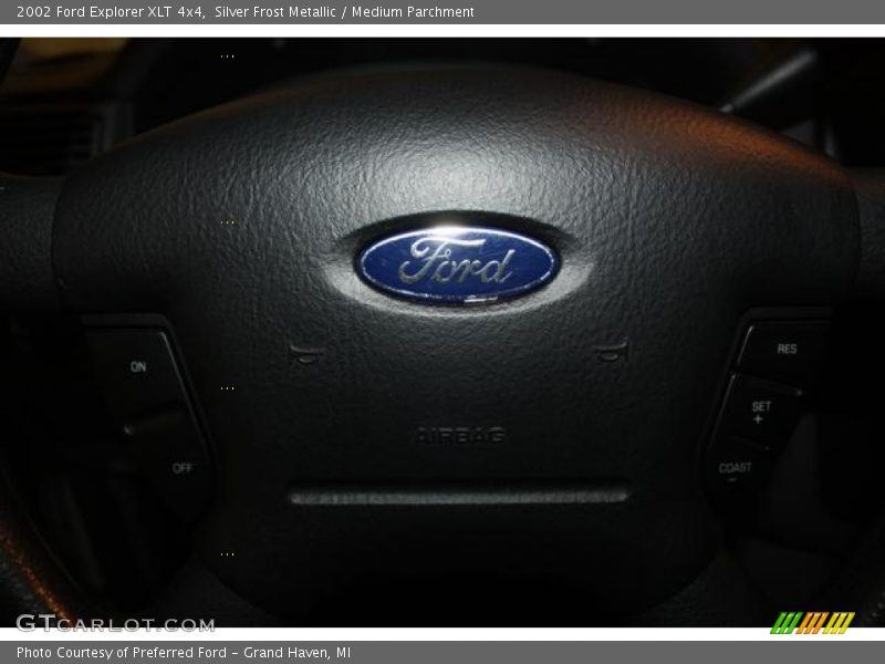 Silver Frost Metallic / Medium Parchment 2002 Ford Explorer XLT 4x4