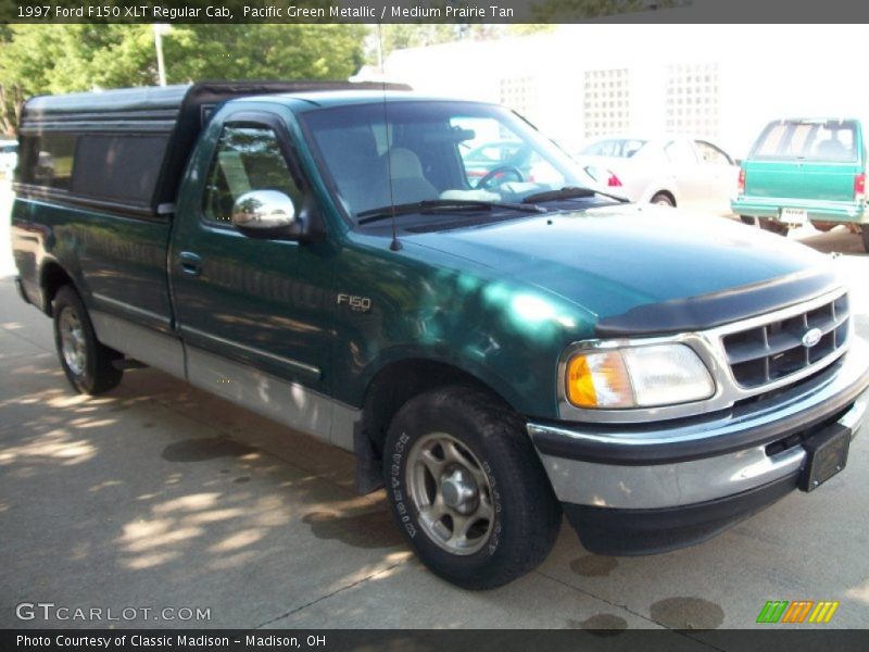Pacific Green Metallic / Medium Prairie Tan 1997 Ford F150 XLT Regular Cab