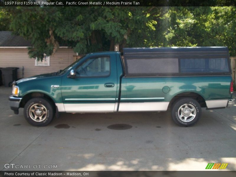 Pacific Green Metallic / Medium Prairie Tan 1997 Ford F150 XLT Regular Cab