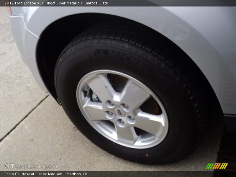 Ingot Silver Metallic / Charcoal Black 2012 Ford Escape XLT