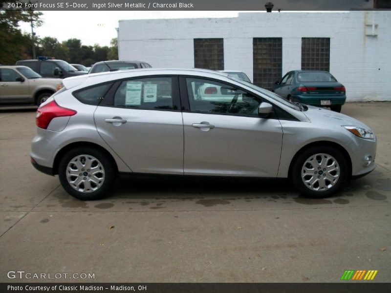 Ingot Silver Metallic / Charcoal Black 2012 Ford Focus SE 5-Door