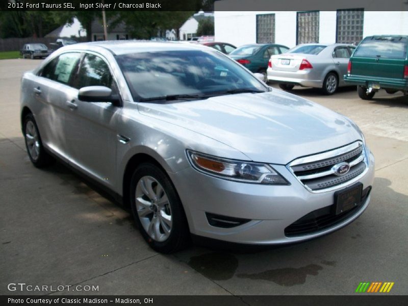 Ingot Silver / Charcoal Black 2012 Ford Taurus SEL