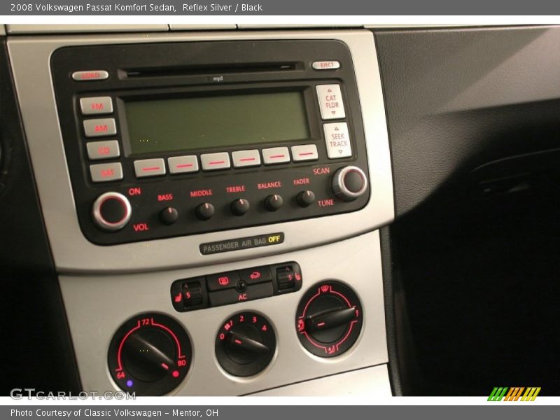 Reflex Silver / Black 2008 Volkswagen Passat Komfort Sedan