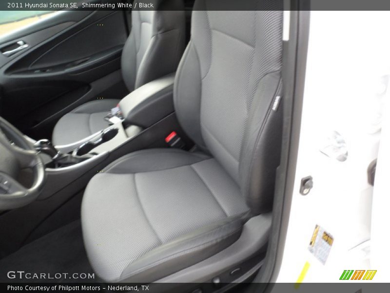 Shimmering White / Black 2011 Hyundai Sonata SE