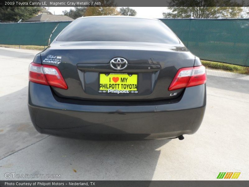 Magnetic Gray Metallic / Ash 2009 Toyota Camry LE