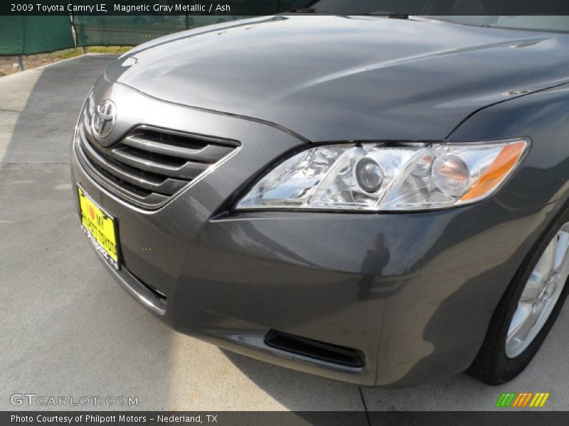Magnetic Gray Metallic / Ash 2009 Toyota Camry LE