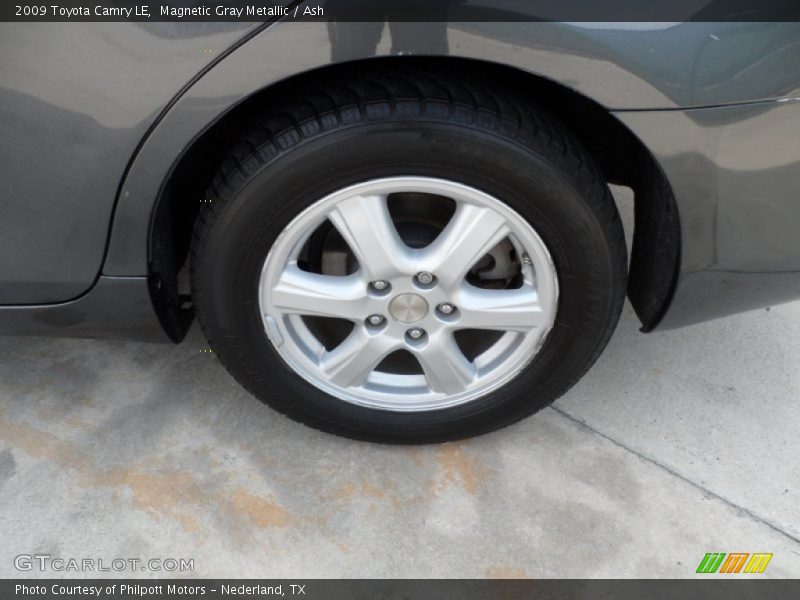 Magnetic Gray Metallic / Ash 2009 Toyota Camry LE