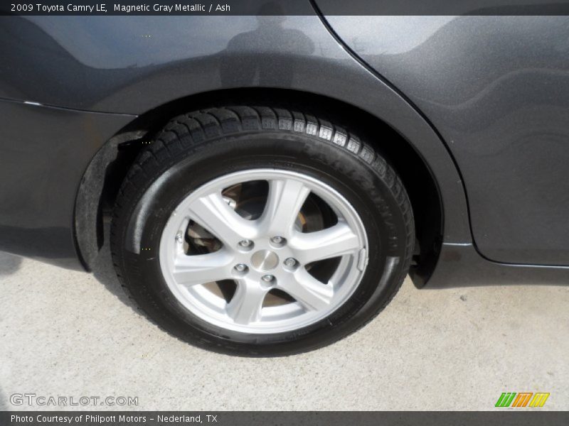 Magnetic Gray Metallic / Ash 2009 Toyota Camry LE