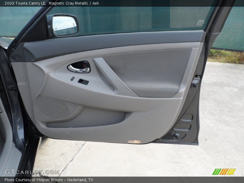Magnetic Gray Metallic / Ash 2009 Toyota Camry LE