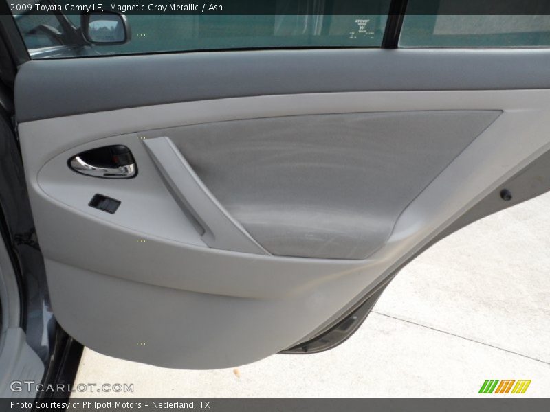 Magnetic Gray Metallic / Ash 2009 Toyota Camry LE