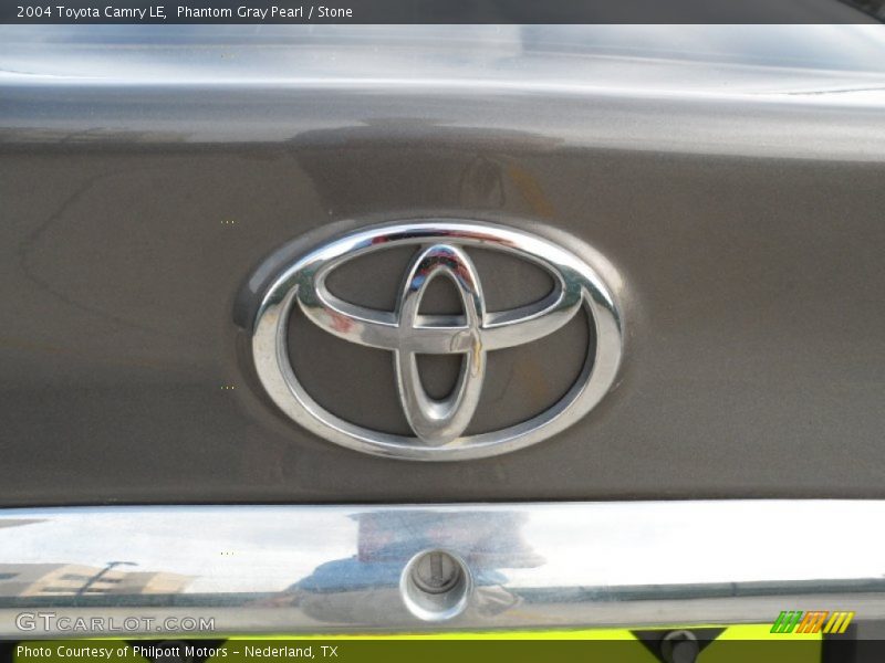Phantom Gray Pearl / Stone 2004 Toyota Camry LE