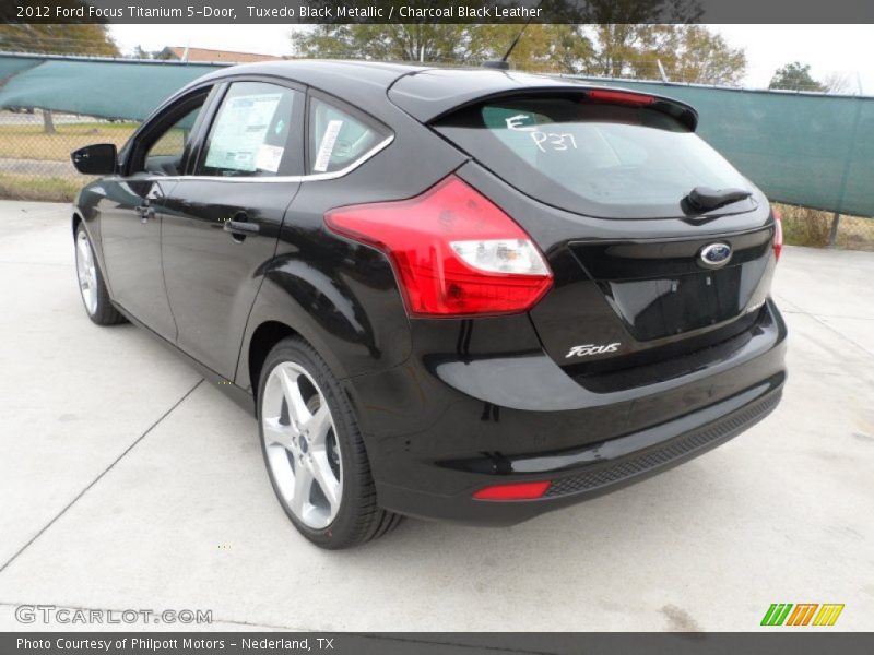 Tuxedo Black Metallic / Charcoal Black Leather 2012 Ford Focus Titanium 5-Door