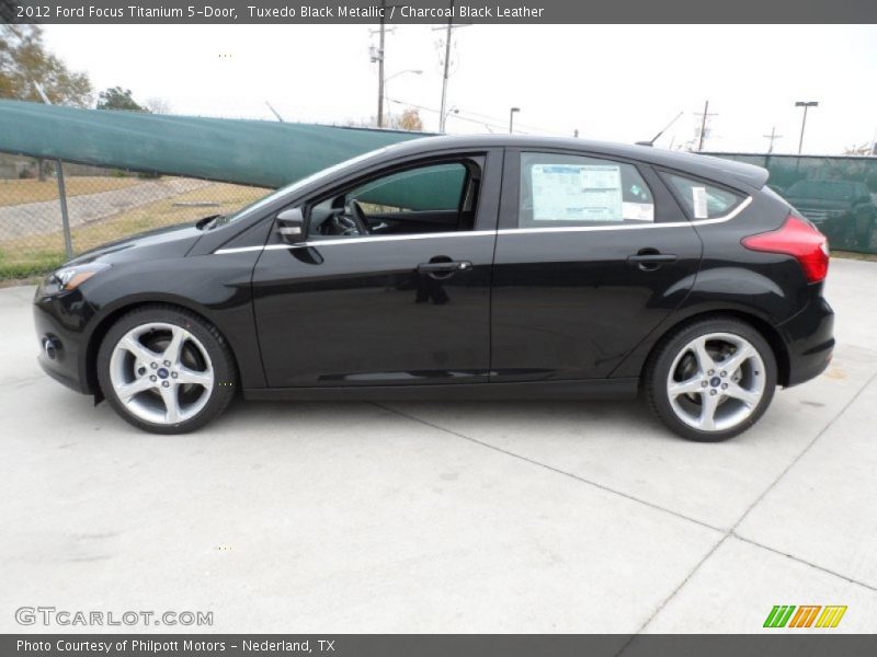 Tuxedo Black Metallic / Charcoal Black Leather 2012 Ford Focus Titanium 5-Door