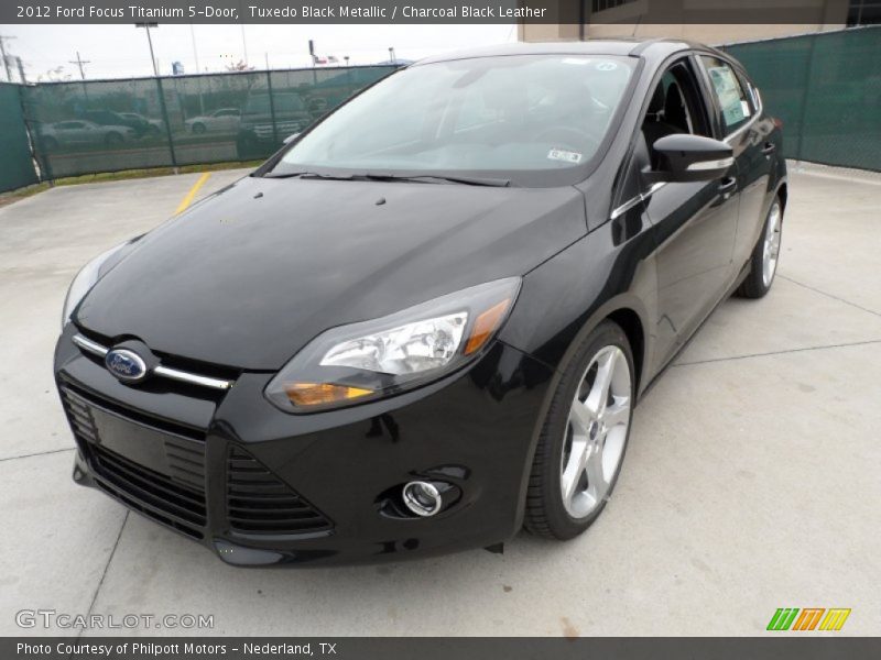 Tuxedo Black Metallic / Charcoal Black Leather 2012 Ford Focus Titanium 5-Door