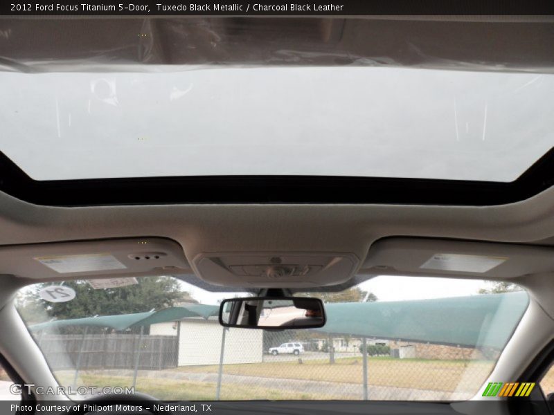 Tuxedo Black Metallic / Charcoal Black Leather 2012 Ford Focus Titanium 5-Door