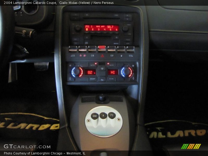 Controls of 2004 Gallardo Coupe