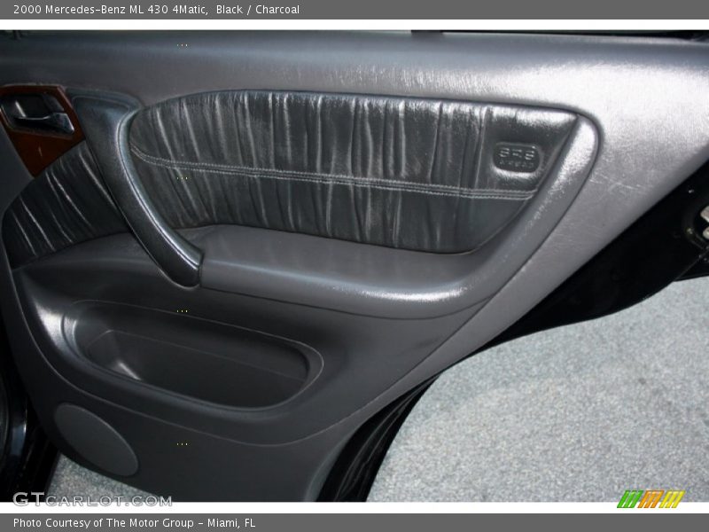 Black / Charcoal 2000 Mercedes-Benz ML 430 4Matic