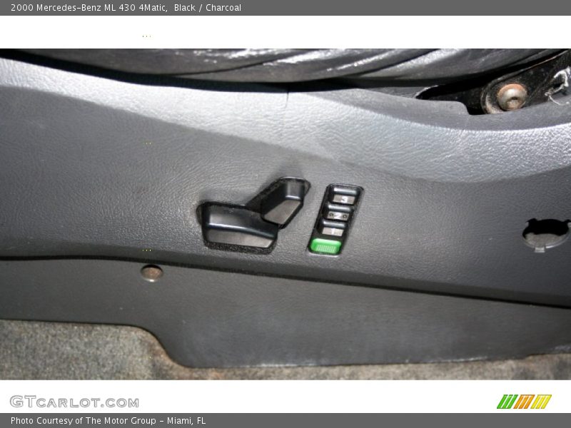 Black / Charcoal 2000 Mercedes-Benz ML 430 4Matic