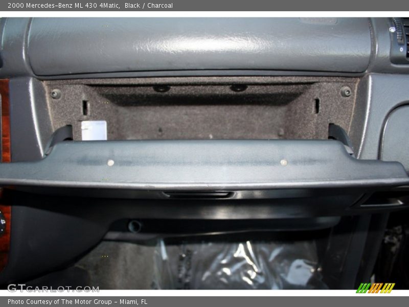 Black / Charcoal 2000 Mercedes-Benz ML 430 4Matic