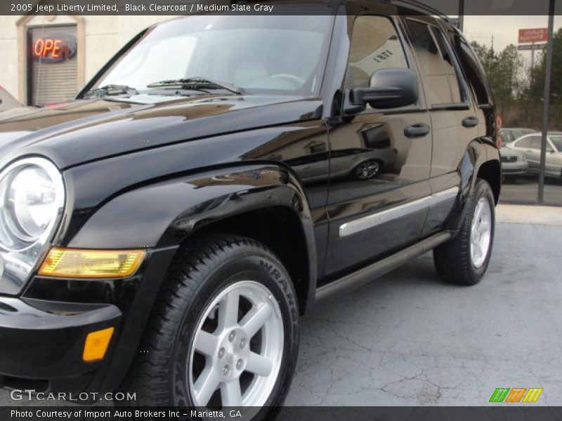 Black Clearcoat / Medium Slate Gray 2005 Jeep Liberty Limited
