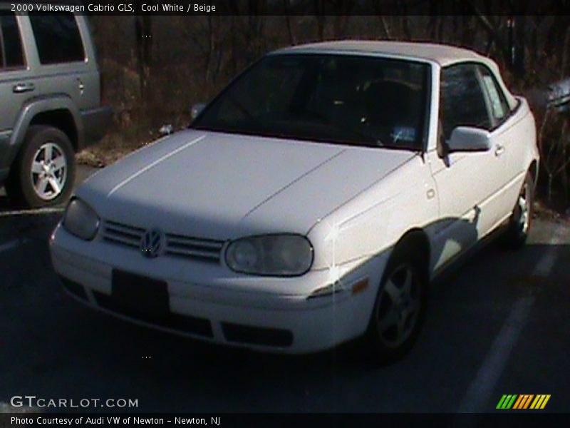 Cool White / Beige 2000 Volkswagen Cabrio GLS