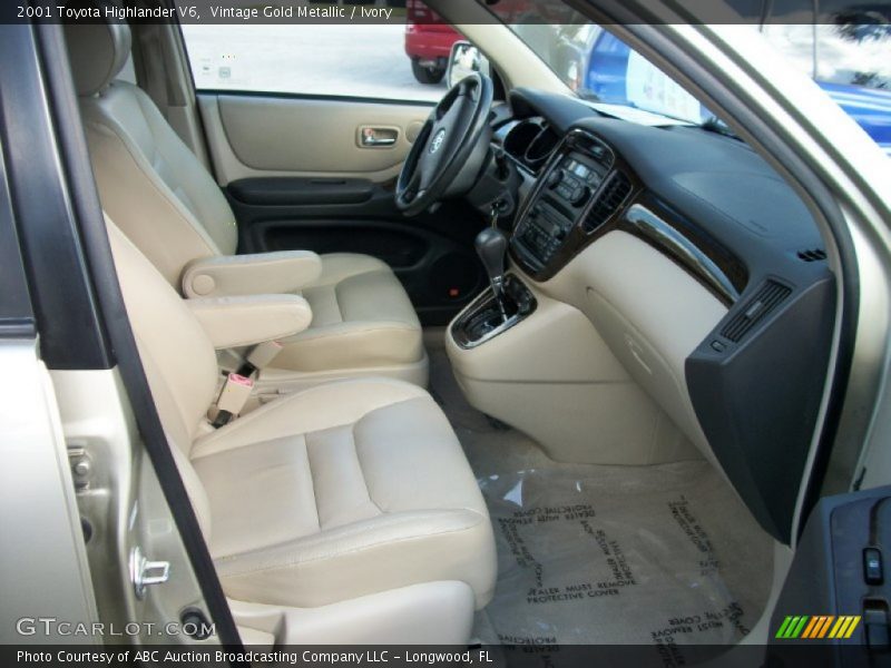 Vintage Gold Metallic / Ivory 2001 Toyota Highlander V6