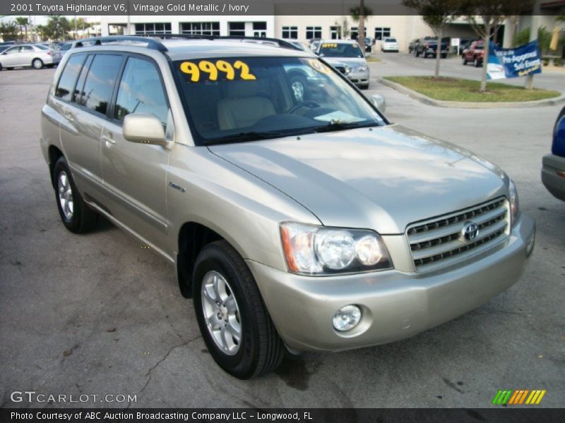 Vintage Gold Metallic / Ivory 2001 Toyota Highlander V6