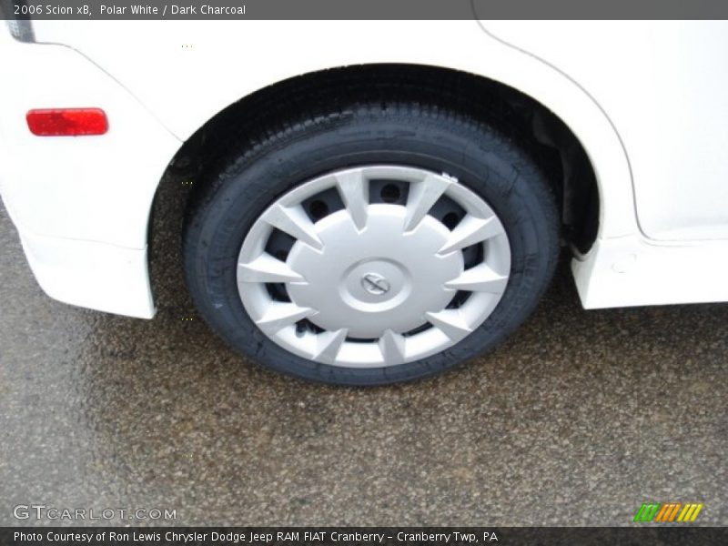 Polar White / Dark Charcoal 2006 Scion xB