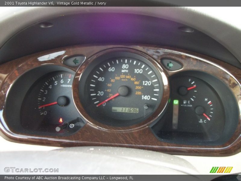 Vintage Gold Metallic / Ivory 2001 Toyota Highlander V6