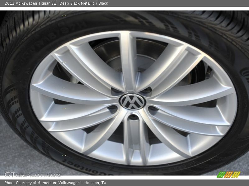 Deep Black Metallic / Black 2012 Volkswagen Tiguan SE