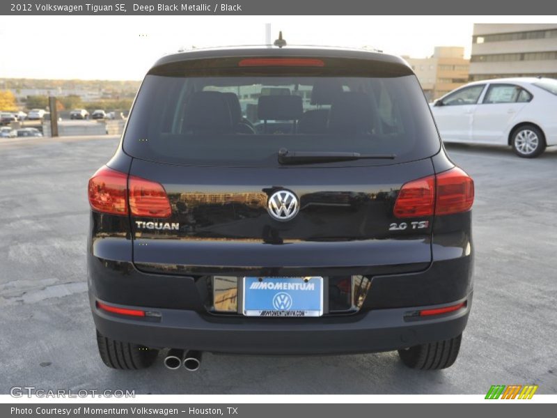 Deep Black Metallic / Black 2012 Volkswagen Tiguan SE