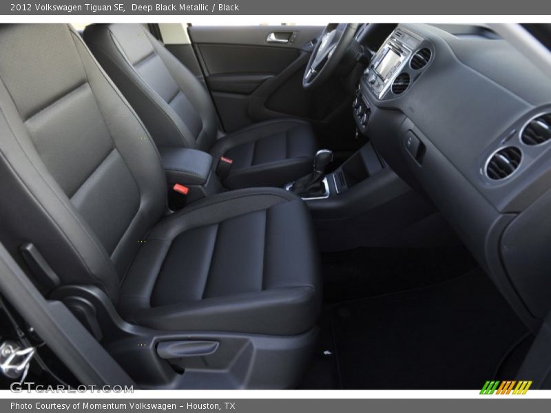 Deep Black Metallic / Black 2012 Volkswagen Tiguan SE