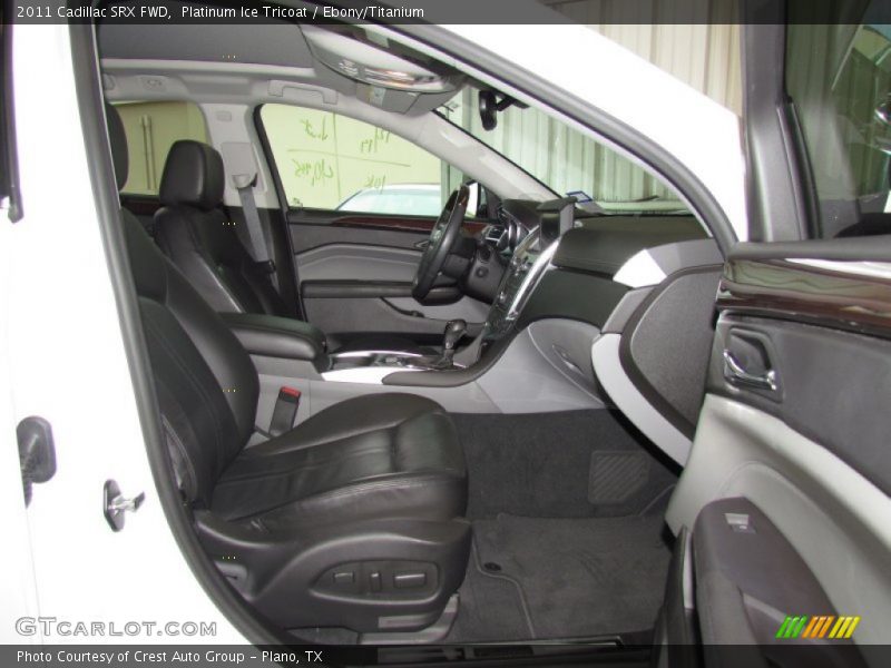 Platinum Ice Tricoat / Ebony/Titanium 2011 Cadillac SRX FWD