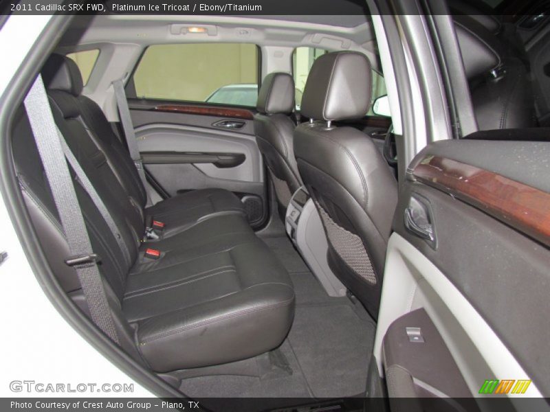 Platinum Ice Tricoat / Ebony/Titanium 2011 Cadillac SRX FWD