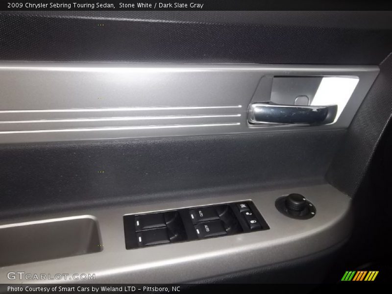 Stone White / Dark Slate Gray 2009 Chrysler Sebring Touring Sedan