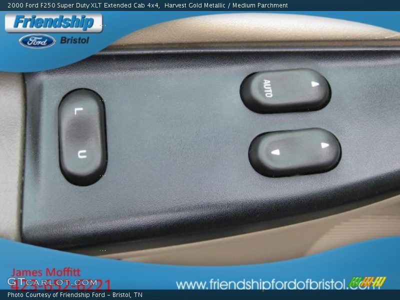 Harvest Gold Metallic / Medium Parchment 2000 Ford F250 Super Duty XLT Extended Cab 4x4