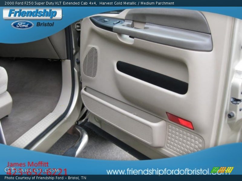 Harvest Gold Metallic / Medium Parchment 2000 Ford F250 Super Duty XLT Extended Cab 4x4