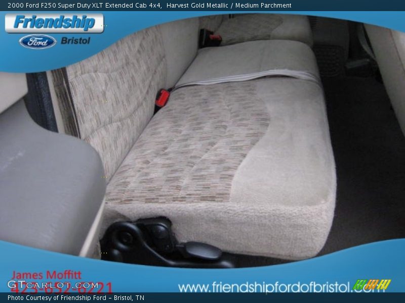Harvest Gold Metallic / Medium Parchment 2000 Ford F250 Super Duty XLT Extended Cab 4x4
