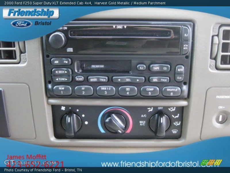 Harvest Gold Metallic / Medium Parchment 2000 Ford F250 Super Duty XLT Extended Cab 4x4